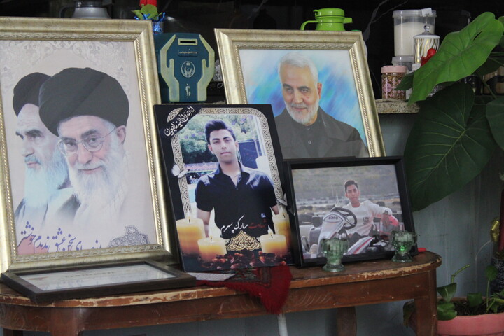 دیدار مدیر و جمعی از معاونان حوزه علمیه خواهران استان کرمان با خانواده شهید اقتدار مهدی اسلامی