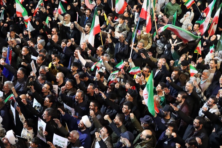 تصاویر/ استمرار حضور باشکوه مردم اردبیل در خیابان برای ایران