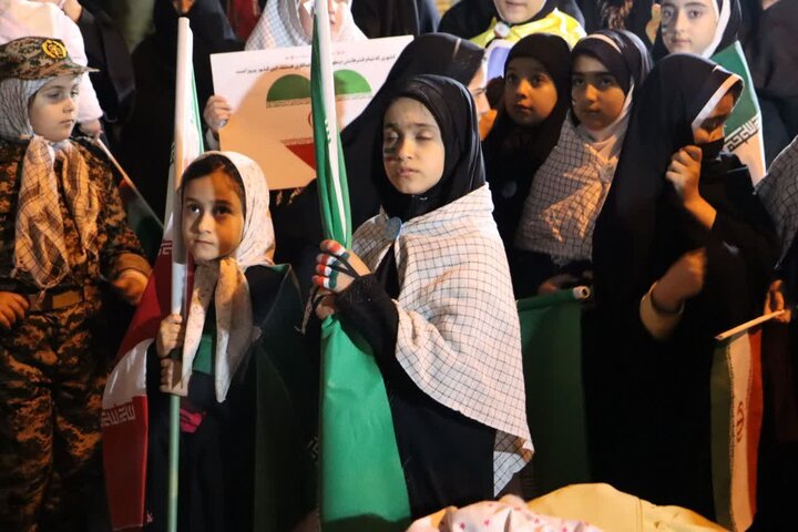 تصاویر/ تجمع مردم شهرستان باروق در پنجاه و سومین شب متوالی در حمایت از نظام اسلامی
