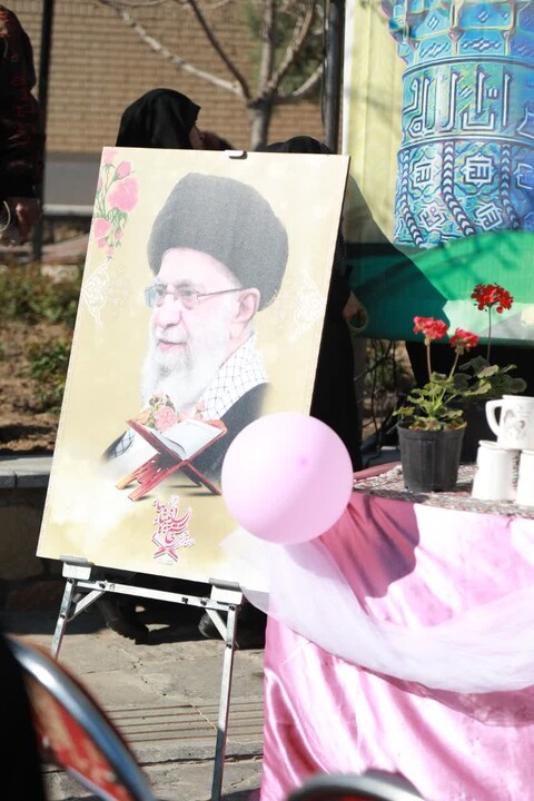 تصاویر / دختران بهاری در مسیر نور