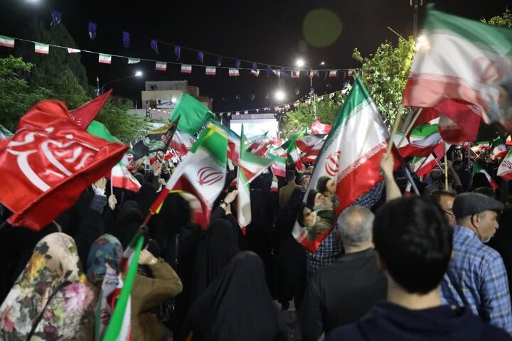 تصاویر/ اجتماع مردمی «شب‌های اقتدار»، همزمان با سالروز تاسیس سپاه پاسداران انقلاب اسلامی