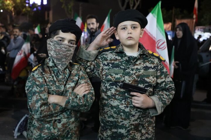 تصاویر/ اجتماع مردمی «شب‌های اقتدار»، همزمان با سالروز تاسیس سپاه پاسداران انقلاب اسلامی