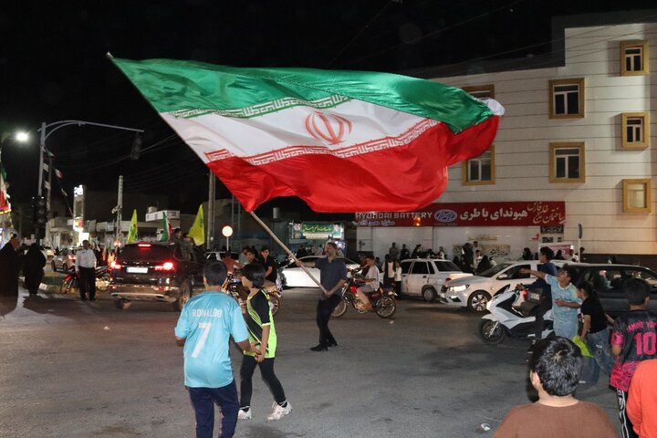 تصاویر/ رژه خودرویی در دیّر