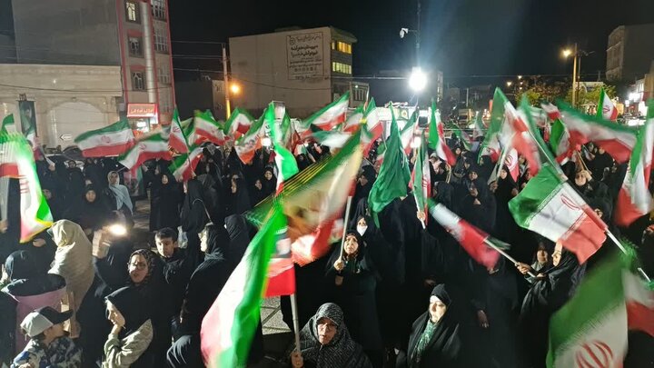 تصاویر/پنجاه و سومین شب حضور مردم ولایتمدار زرندیه در تجدید بیعت با آرمان‌های انقلاب