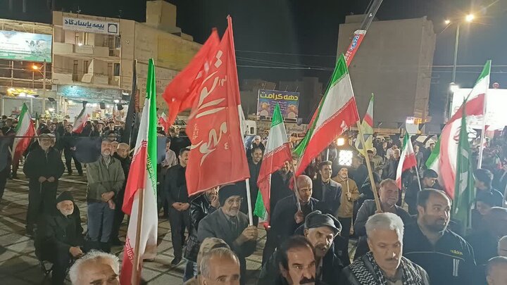 تصاویر/پنجاه و سومین شب حضور مردم ولایتمدار زرندیه در تجدید بیعت با آرمان‌های انقلاب
