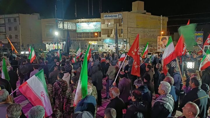 تصاویر/پنجاه و سومین شب حضور مردم ولایتمدار زرندیه در تجدید بیعت با آرمان‌های انقلاب