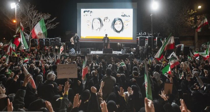 تصاویر/اربعین پسر ایران در حسینیه شهدا اراک