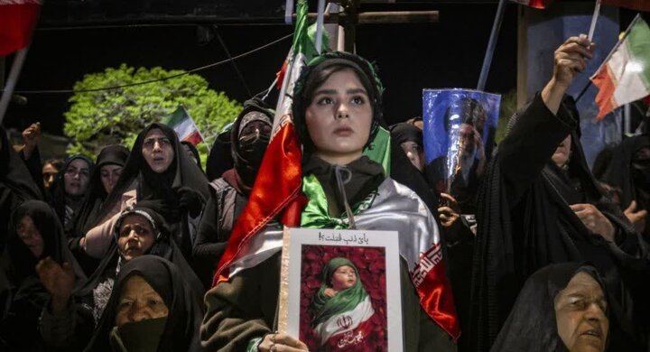 تصاویر/اربعین پسر ایران در حسینیه شهدا اراک