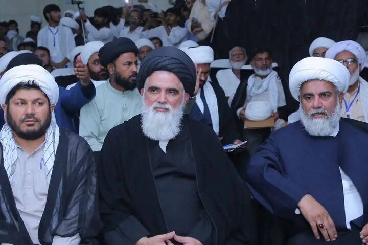 وفاق المدارس الشیعہ پاکستان کے زیر اہتمام شہید رہبرِ انقلاب کے لیے تعزیتی اجلاس، شیعہ قائدین اور علماء کی بھرپور شرکت
