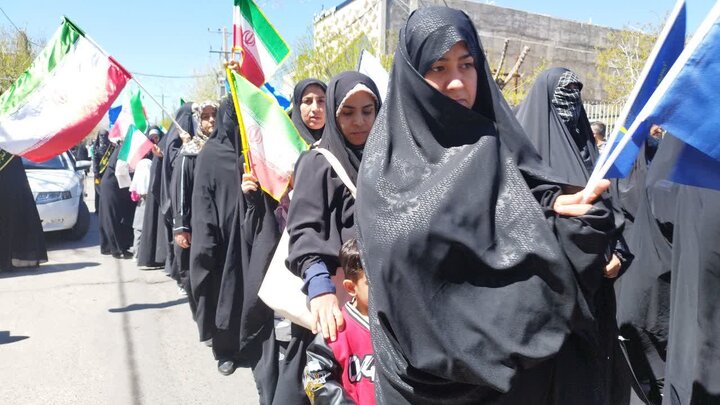 تصاویر/اجتماع و رزمایش بزرگ دختران جان فدای ایران در شازند
