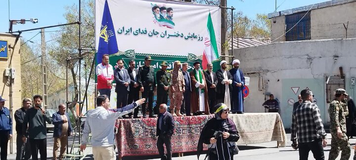 تصاویر/اجتماع و رزمایش بزرگ دختران جان فدای ایران در شازند