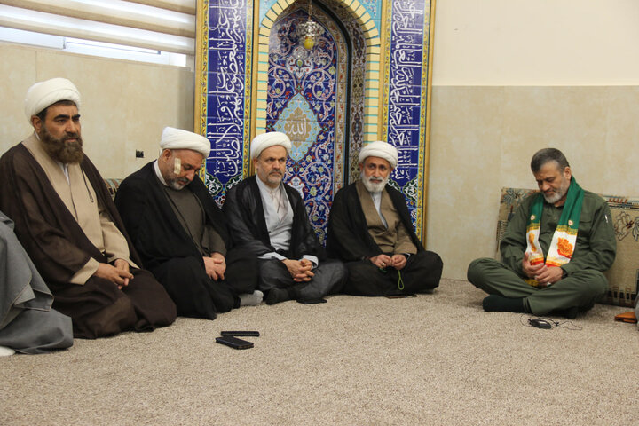 تصاویر / دیدار مدیر حوزه علمیه ،مدیران ومعاونین مدارس علمیه قزوین با فرمانده سپاه استان قزوین
