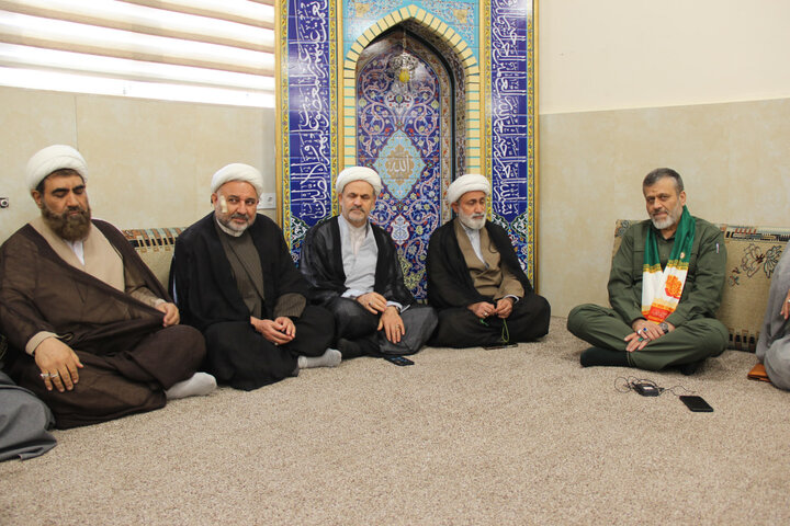 تصاویر / دیدار مدیر حوزه علمیه ،مدیران ومعاونین مدارس علمیه قزوین با فرمانده سپاه استان قزوین