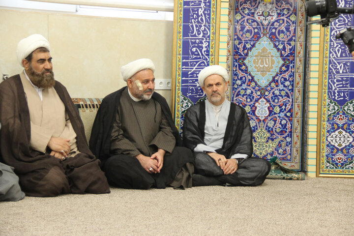 تصاویر / دیدار مدیر حوزه علمیه ،مدیران ومعاونین مدارس علمیه قزوین با فرمانده سپاه استان قزوین