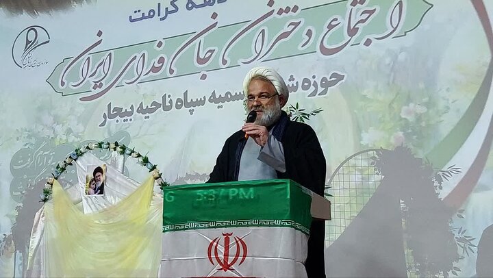 تصاویر/ تجمع دختران کُرد بیجار در دهه کرامت