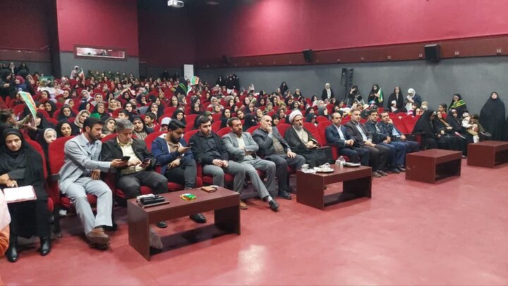تصاویر/ تجمع دختران کُرد بیجار در دهه کرامت
