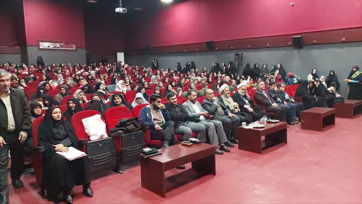 تصاویر/ تجمع دختران کُرد بیجار در دهه کرامت