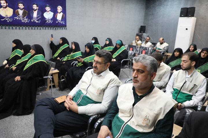 تصاویر/ دیدار جمعی از خادمیاران رضوی استان سمنان با نماینده رهبر معظم انقلاب در استان