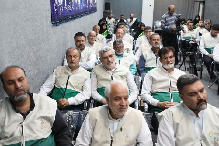 تصاویر/ دیدار جمعی از خادمیاران رضوی استان سمنان با نماینده رهبر معظم انقلاب در استان