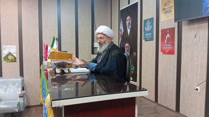 تصاویر/ حضور امام جمعه دابودشت در محفل قرآنی به یاد رهبر شهید (ره)