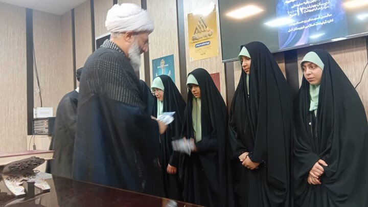 تصاویر/ حضور امام جمعه دابودشت در محفل قرآنی به یاد رهبر شهید (ره)