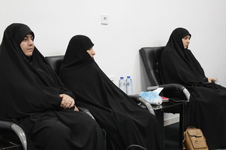 دیدار معاونین حوزه های علمیه خواهران کشور با امام جمعه دشتی