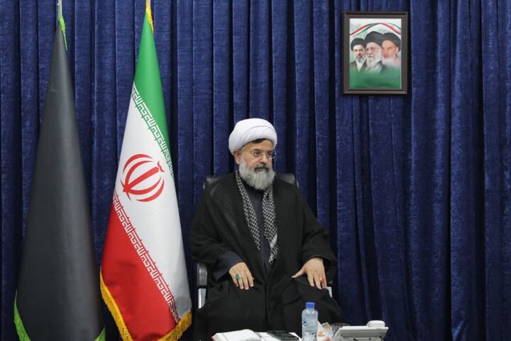 دیدار معاونین حوزه های علمیه خواهران کشور با امام جمعه دشتی