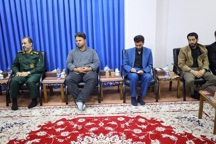 تصاویر/ دیدار مسئولان سازمان های اقشار بسیج سپاه کربلا با نماینده ولی فقیه در استان