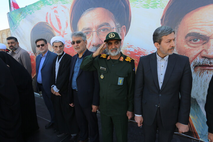 تصاویر / گردهمایی نمایش اقتدار و هم آوایی بانوان نصف جهان