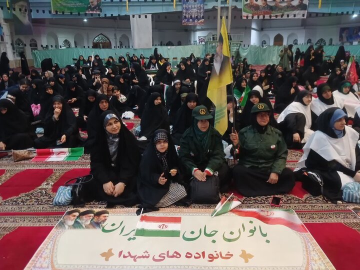 تصاویر/ اجتماع بانوان «جان فدا» در مصلّای قدس شهرستان آمل