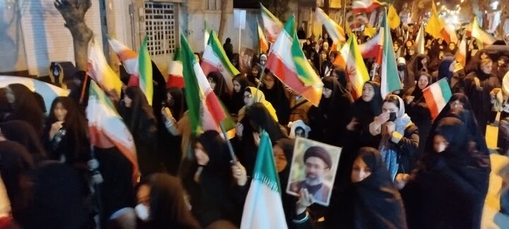 تصاویر/ استمرار حضور باشکوه مردم بهار در خیابان
