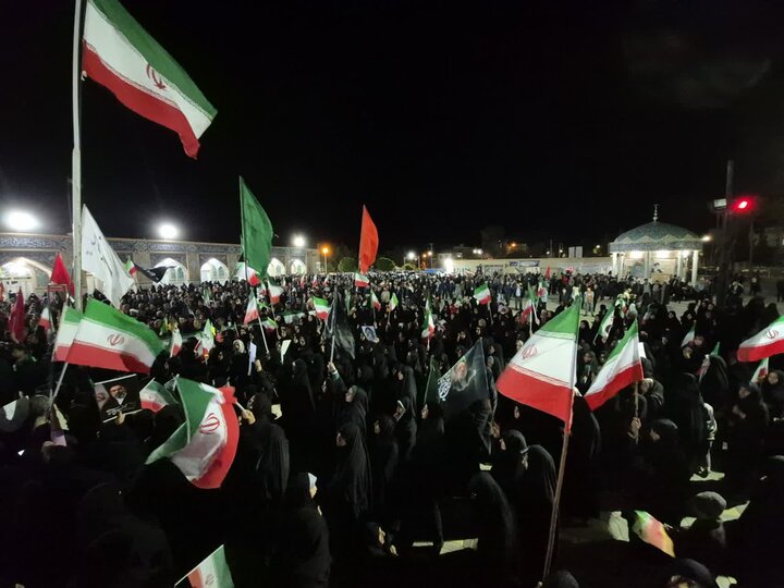 پنجاه و سومین شب تجمع مردم نایین