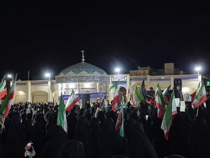پنجاه و سومین شب تجمع مردم نایین