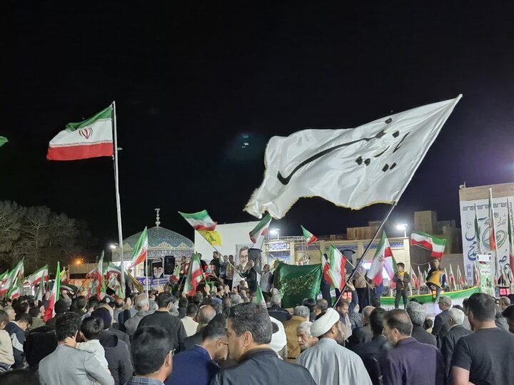 پنجاه و سومین شب تجمع مردم نایین