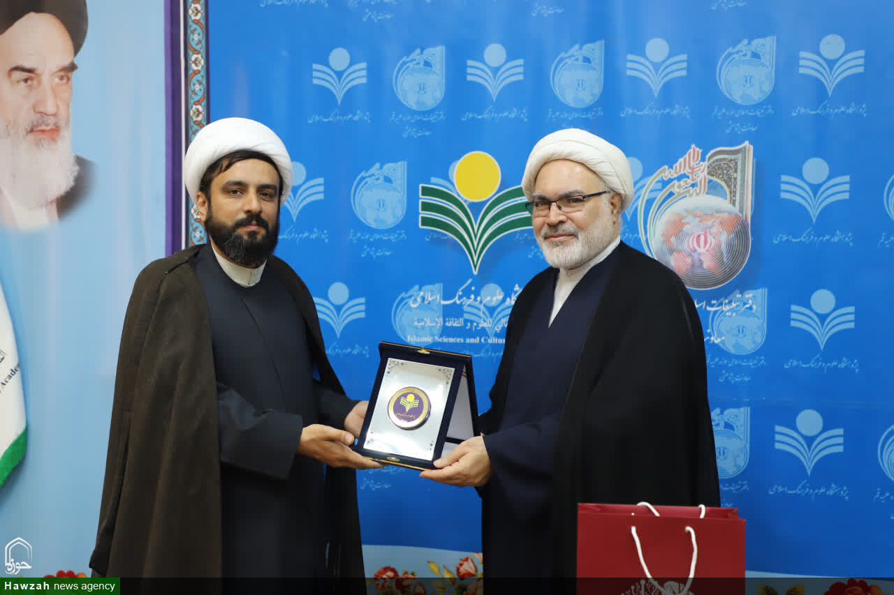 توسعه همکاریهای پژوهشگاه فضای مجازی و پژوهشگاه علوم و فرهنگ اسلامی