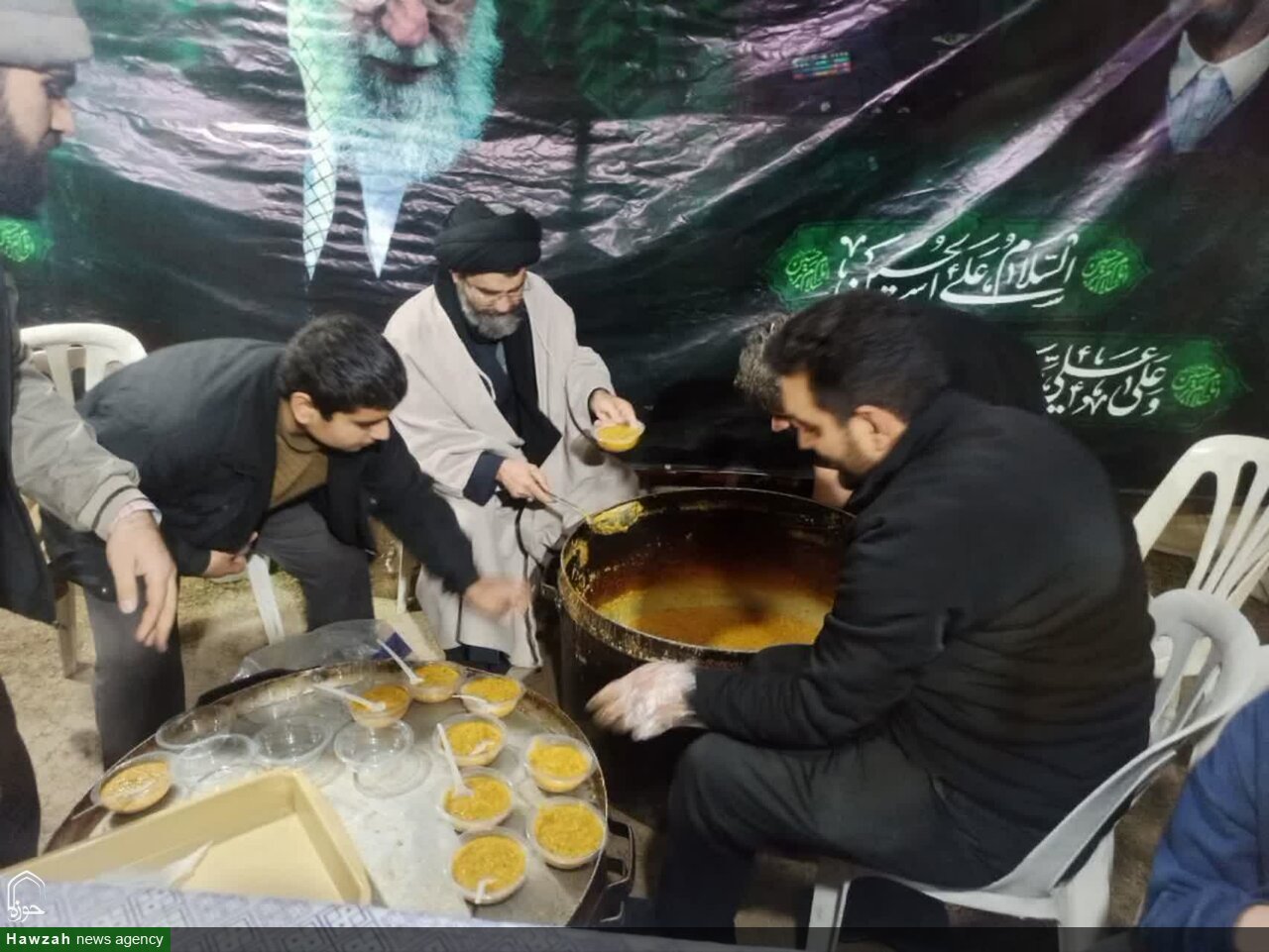 بسیج طلاب اصفهان در خط مقدم جهاد تبیین و پشتیبانی/ راه‌اندازی ۲۵۰ موکب در شب های اقتدار اصفهان + تصاویر