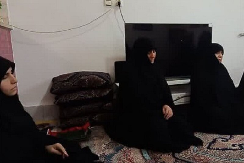 دیدار با خانواده شهید «محمدرضا رستمی نامداری»، از شهدای جنگ رمضان+عکس