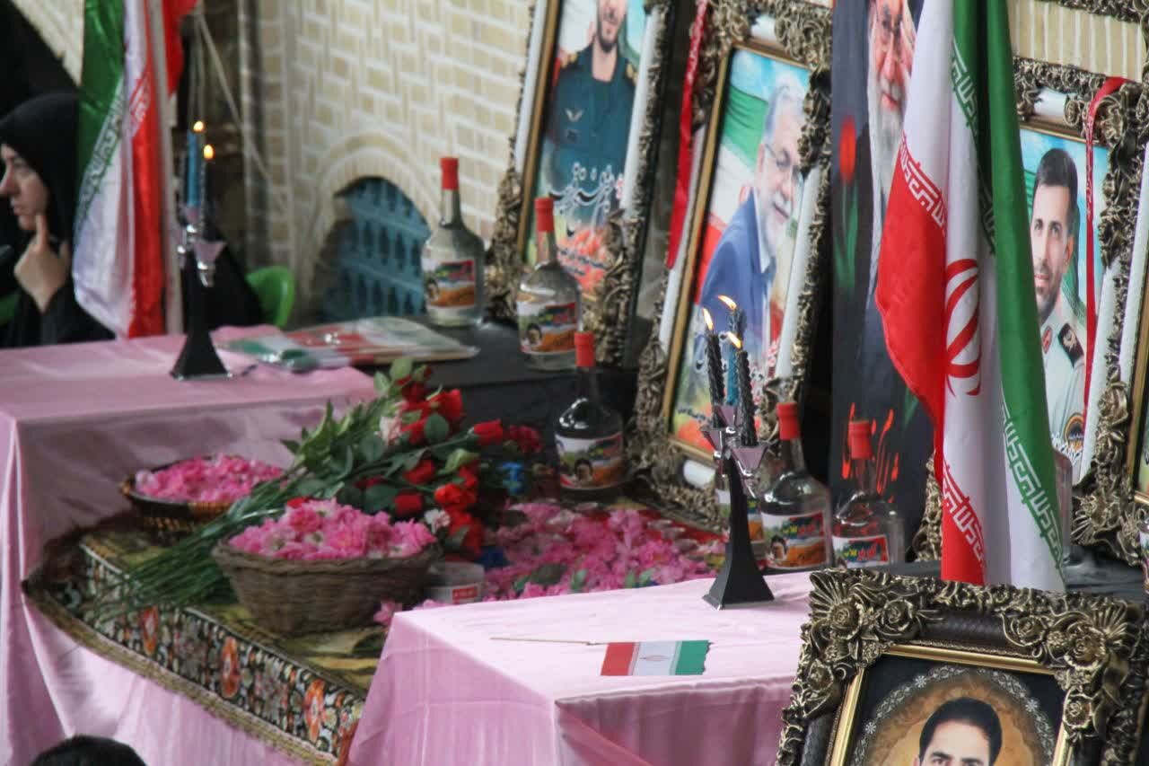 شهداء، الگوی سعادت و ایثار برای دانشآموزان هستند+تصاویر