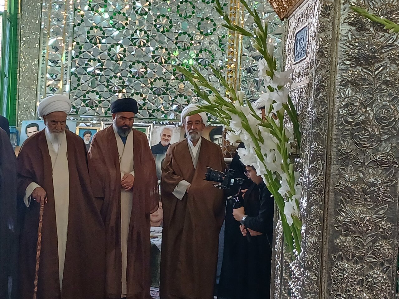 آیین استانی «ستارگان کرامت» به‌منظور بزرگداشت امامزادگان و بقاع متبرکه خراسان رضوی