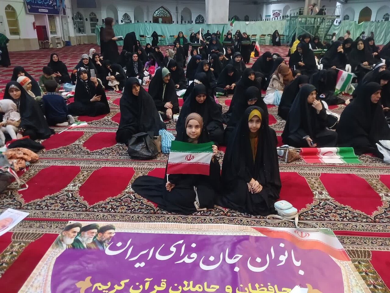 تصاویر/ اجتماع بانوان «جان فدا» در مصلّای قدس شهرستان آمل