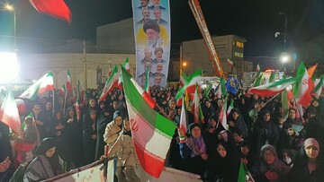 تصاویر/ پنجاه و چهارمین شب حضور پرشور مردم ولایتمدار مامونیه در تجدید بیعت با آرمان‌های انقلاب
