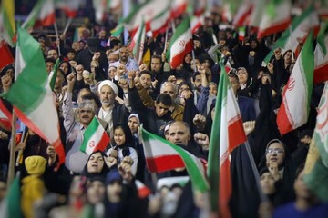 تصاویر/ حضور مردم کرمان در گوشه و کنار شهر- میدان کوثر
