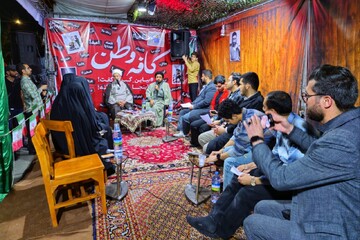 تصاویر/ حضور کارشناسان و اساتید حوزوی برای پرسش و پاسخ در کافه وطن