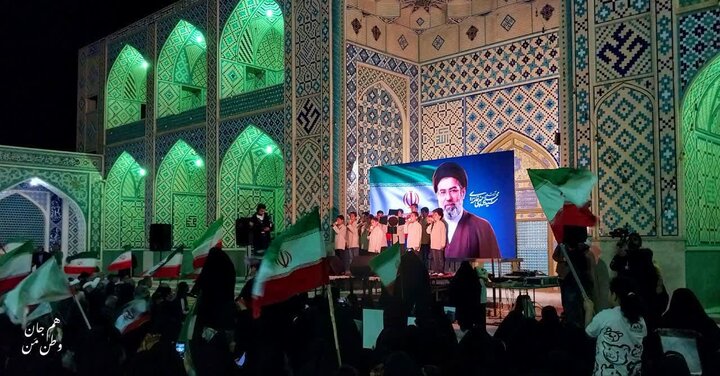 تصاویر|حضور مردم انار در شب پنجاه و چهارم از جنگ رمضان