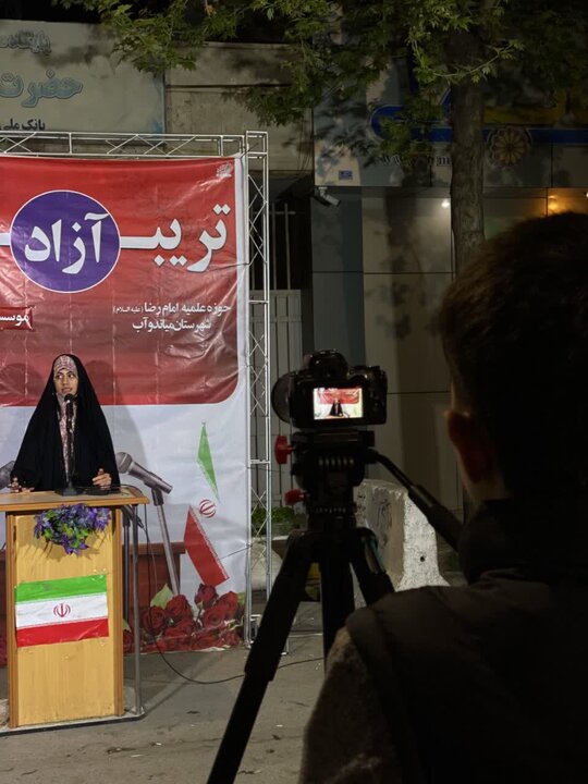 تصاویر/ تریبون آزاد مدرسه علمیه حضرت امام رضا علیه السلام شهرستان میاندوآب