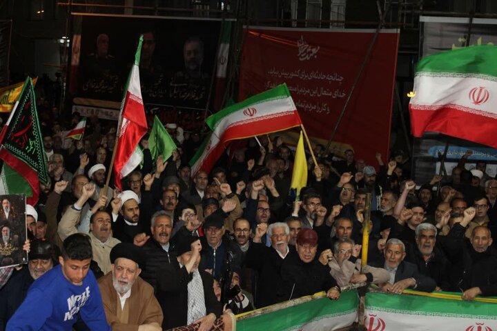 تصاویر/ پنجاه و چهار شب متوالی؛ مردم شهرستان ماکو  پای کار نظام و انقلاب