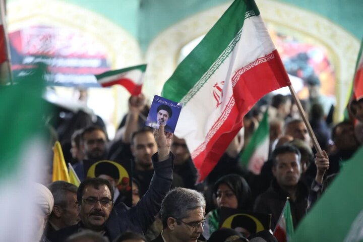 تصاویر/  پنجاه و چهارمین شب؛ تجمع مردمی شهرستان ارومیه در محکومیت جنایات دشمنان و خونخواهی رهبر شهید