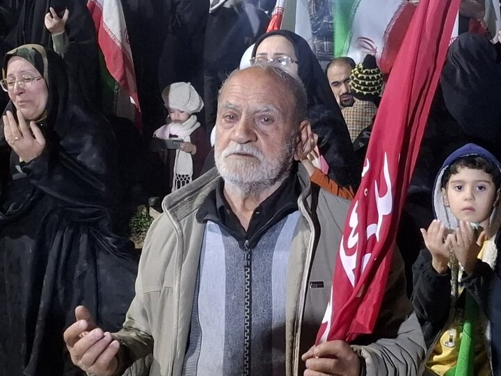 تصاویر / پنجاه و چهارمین شب تجمع مردم انقلابی کاشان در خیابان‌ها و میدان‌های شهر
