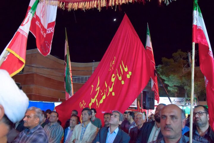 تصاویر| تجمع خود جوش شبانه مردمی در شب پنجاه و چهارم از جنگ رمضان در آران و بیدگل