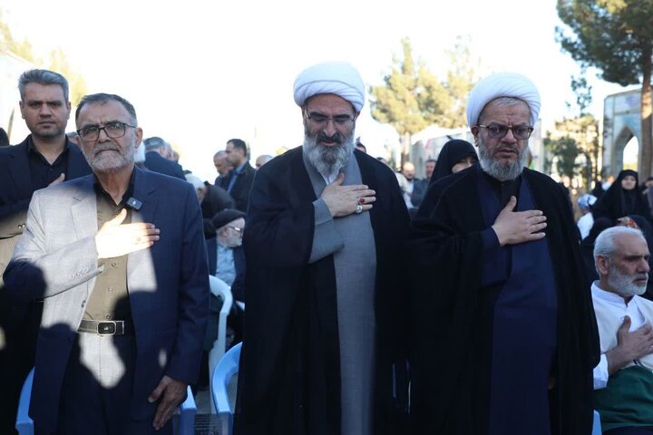تصاویر / ادای احترام به مقام شامخ شهدای والامقام محمد قدرتی، امیر حداد و مهدی علی‌میرزایی در دامغان
